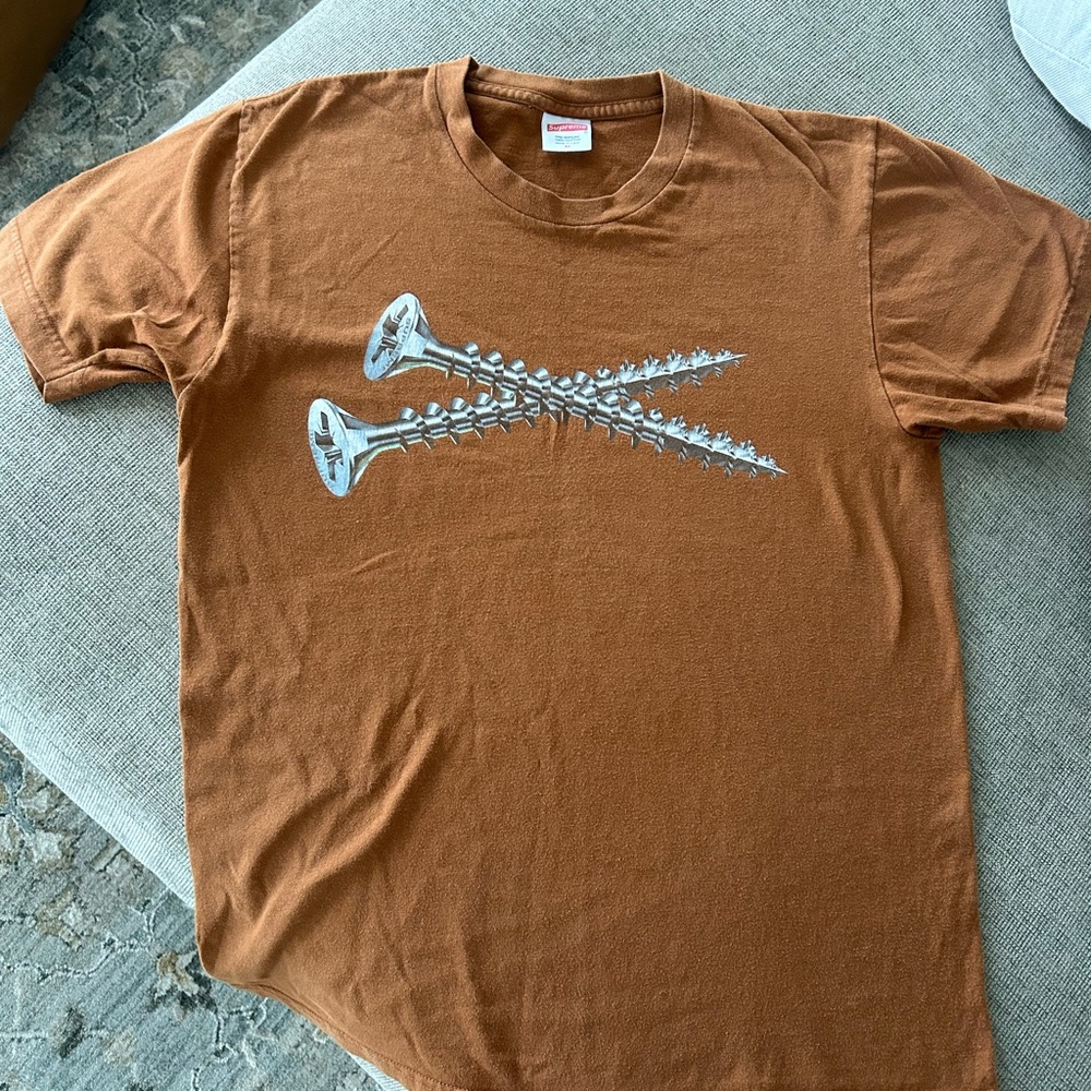 FW16 Supreme Screw brown Tee medium T-shirt - preowned gently worn